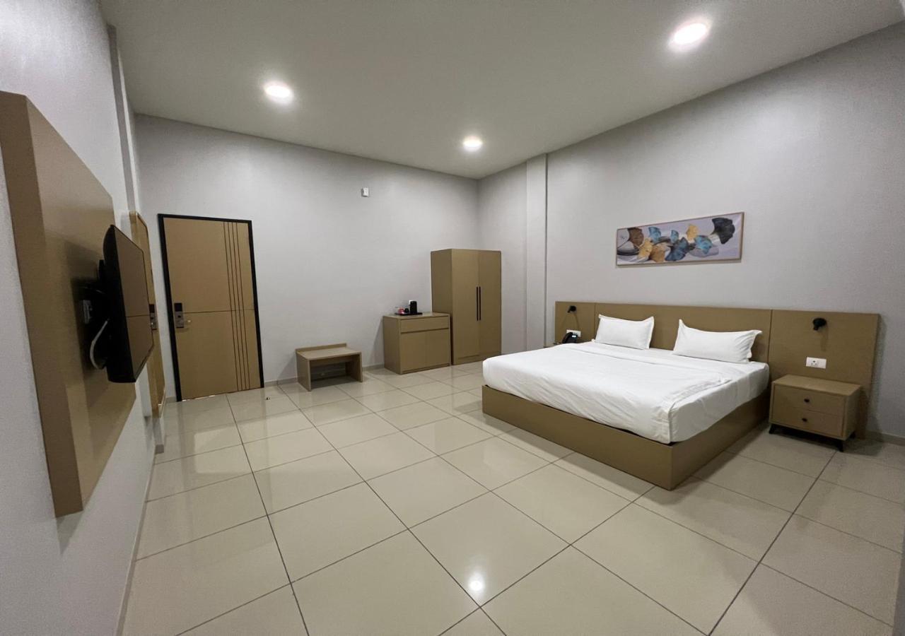 Ixoras Hotel Victoire Kinşasa Dış mekan fotoğraf