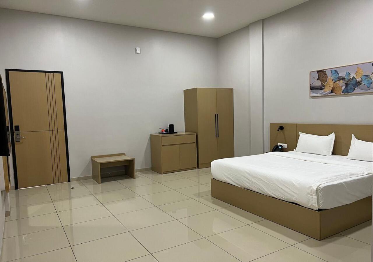 Ixoras Hotel Victoire Kinşasa Dış mekan fotoğraf