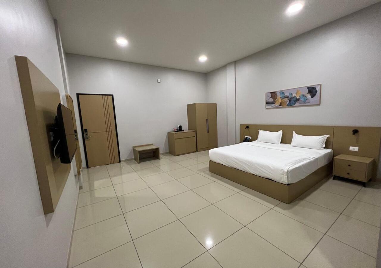 Ixoras Hotel Victoire Kinşasa Dış mekan fotoğraf